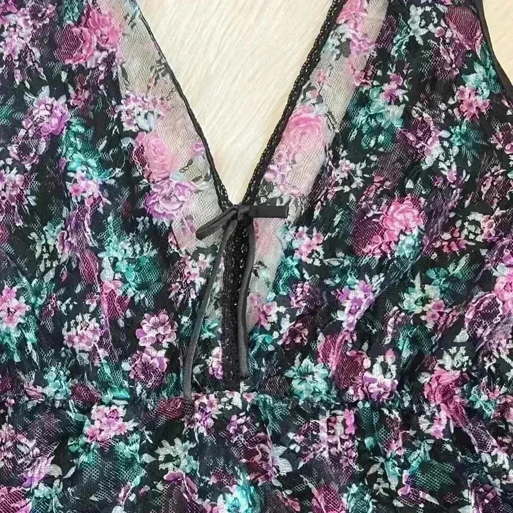 Vintage Floral Sheer Lace Deep V Ruffle Camisole Large - Picture 2 of 5